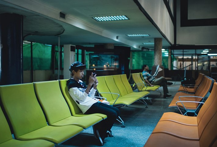 airport chair: let the wait no longer